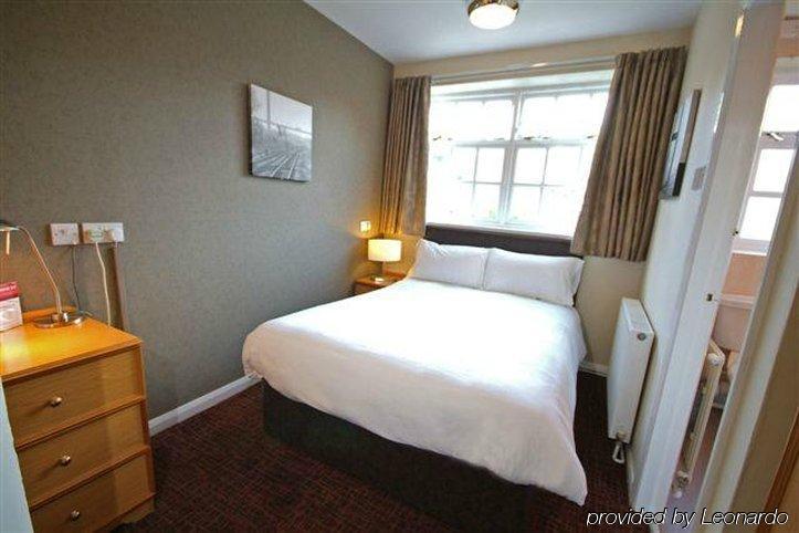 Old Grey Mare By Greene King Hotel
